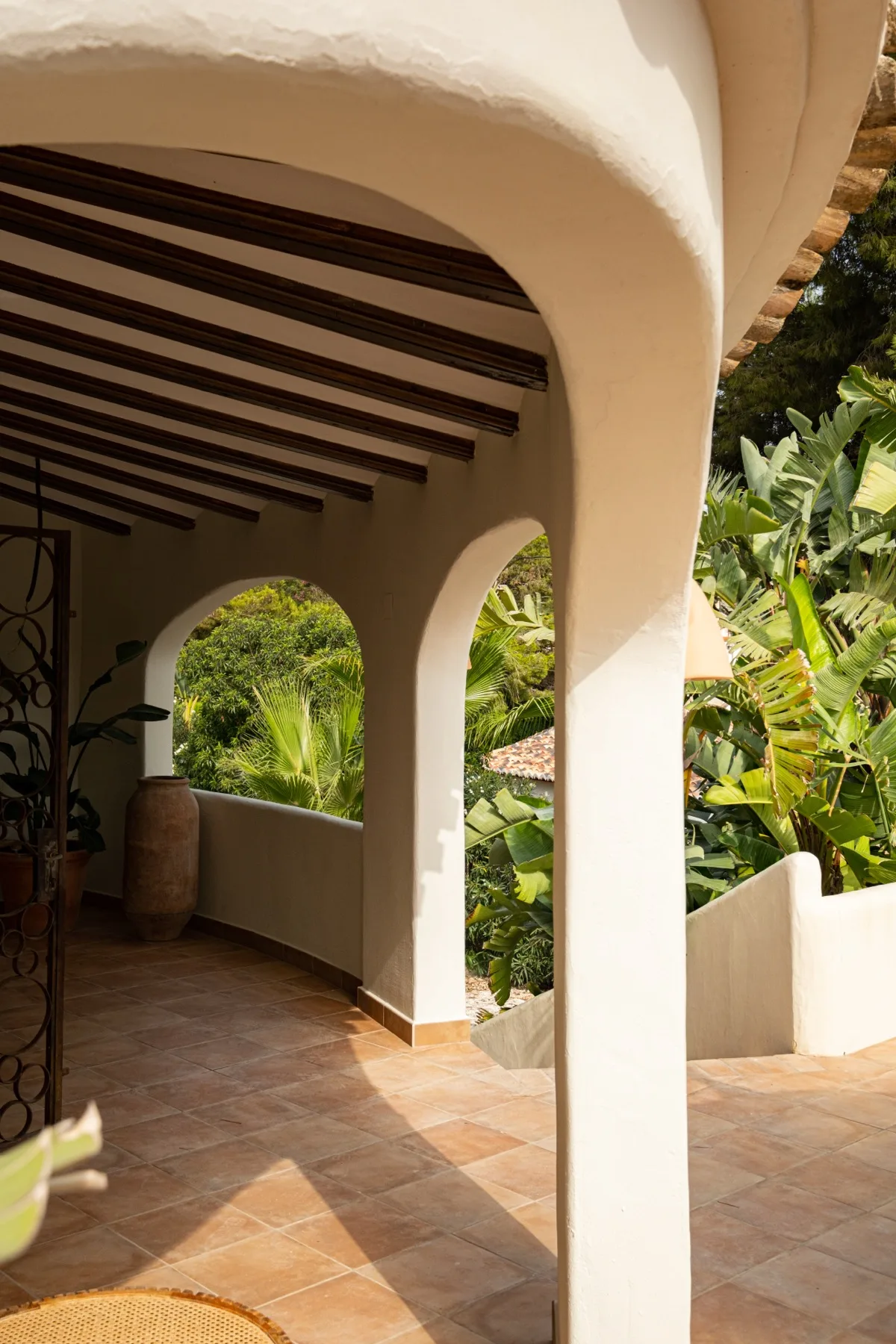 Ca Janine colonnade arches