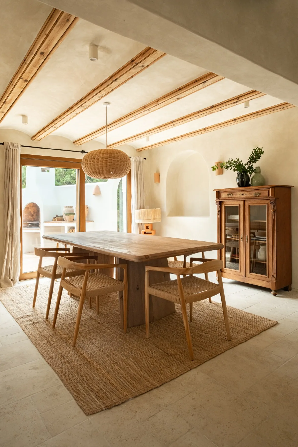 Ca Janine dining room