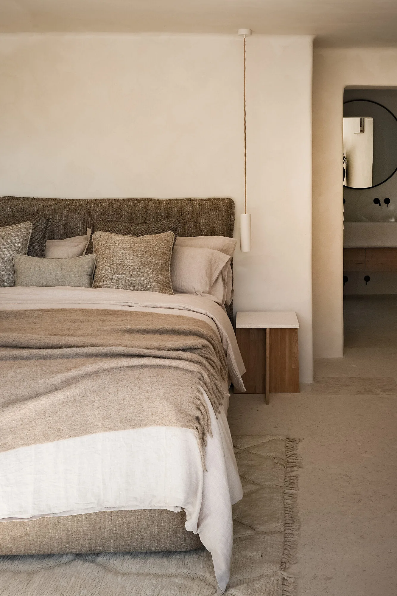 Bedroom linen