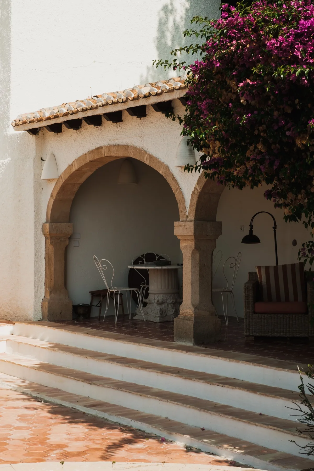 Riu Rau arched portico